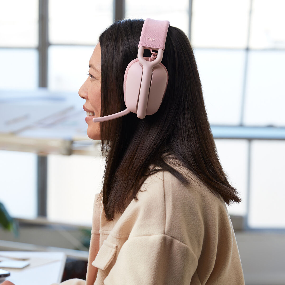 Slúchadlá s mikrofónom Logitech Zone Vibe 100 Ružová